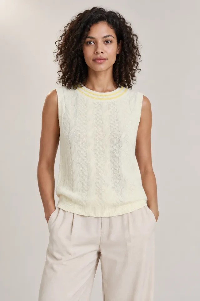 Gilet en maille Louis Vuitton à monogramme jaune, Porté de face