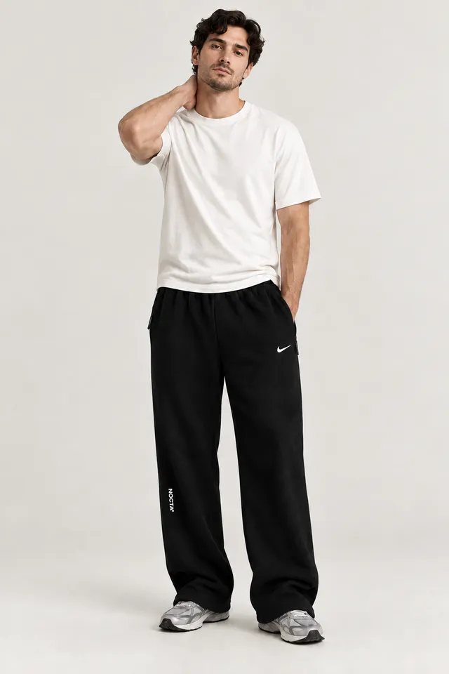 Pantalon Nike NOCTA à jambes larges, Porté de face