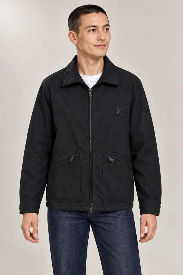 Veste Louis Vuitton à poche latérale noire, Porté de face