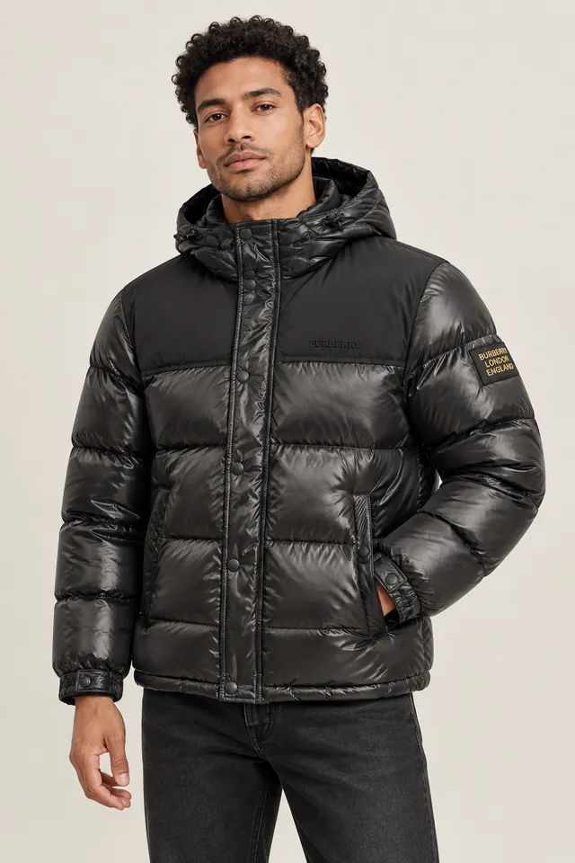 Doudoune à capuche Burberry, Porté de face