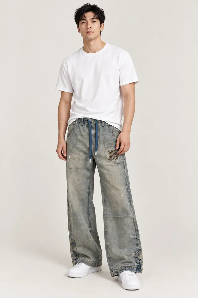 Jean Amiri large gris-bleu à monogramme brodé, Porté de face