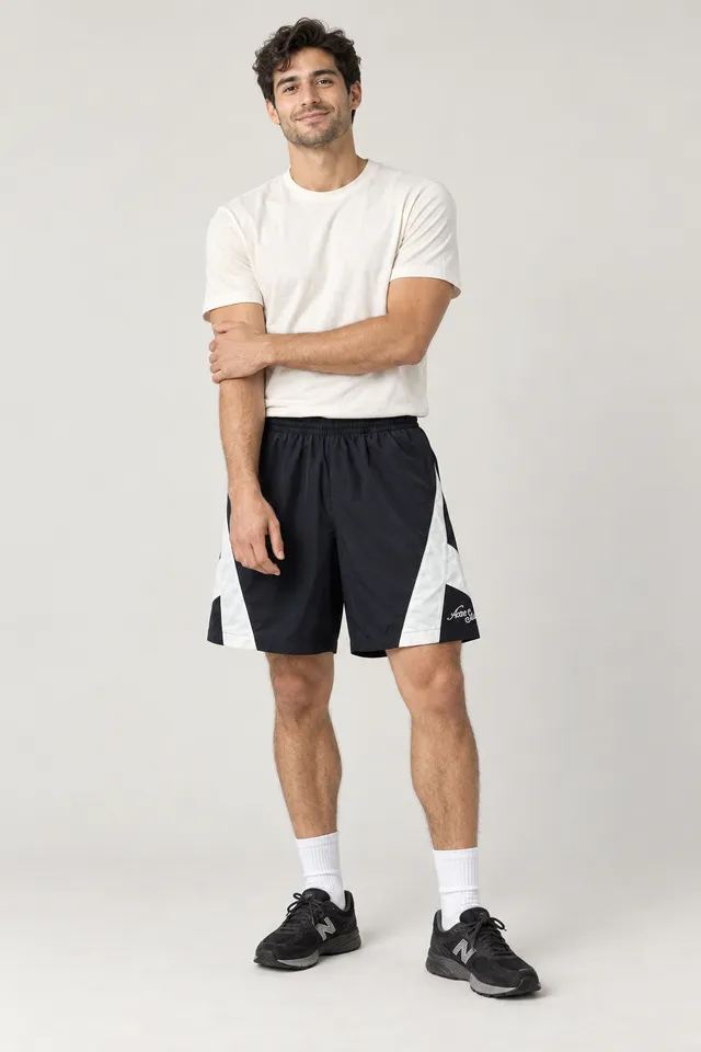 Short Acne Studios à inscription Dry clean only, Dry clean inside out, Porté de face